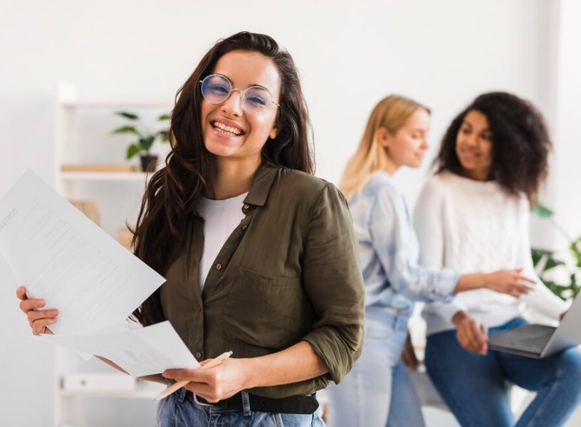 business-womens-working_23-2148461377 business-womens-working_23-2148461377